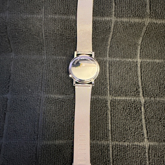 Vintage Oscardo Inukshuk Silver Mesh Strap Women\'s Watch